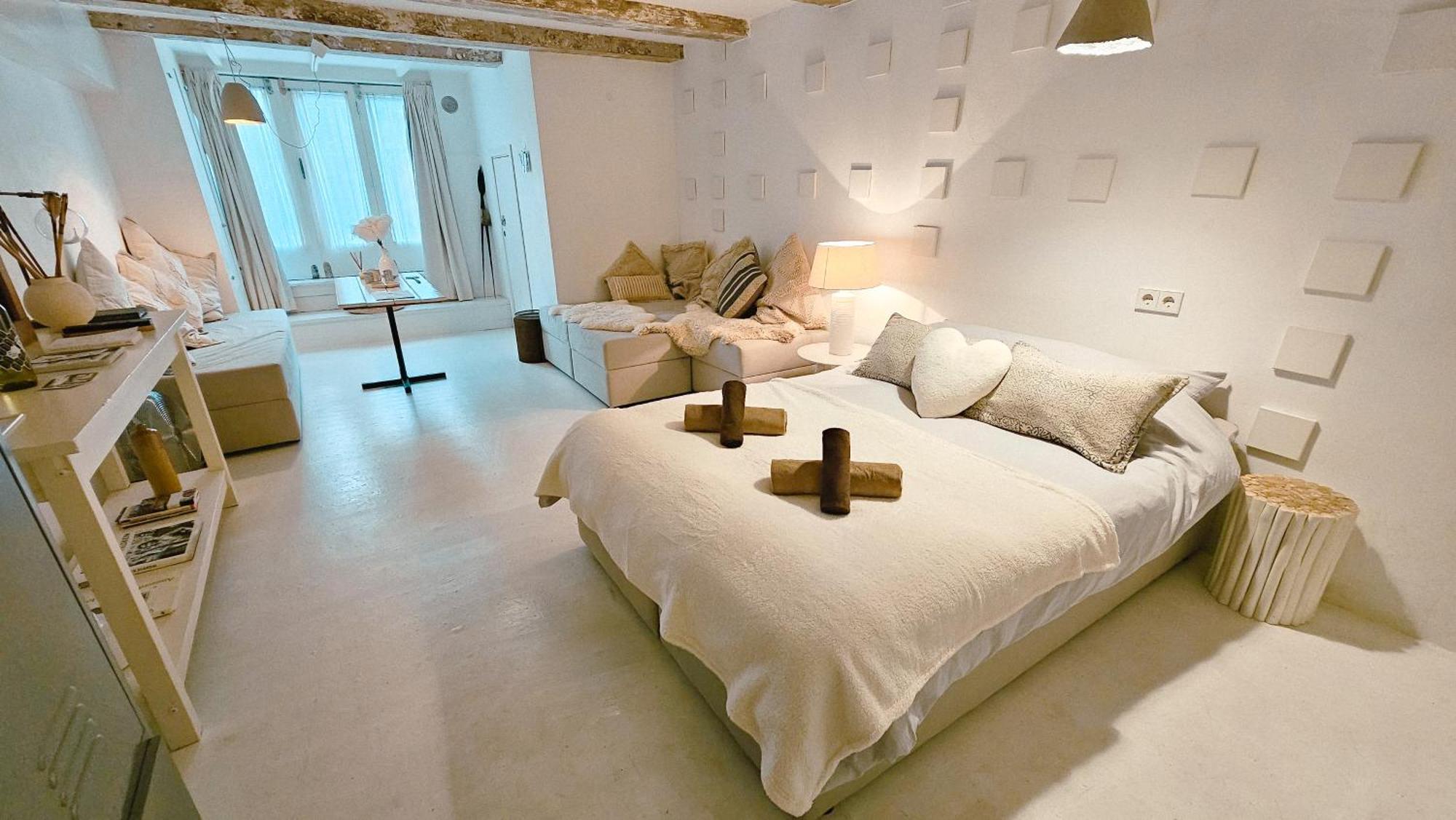 The White Wilde - Studio In A Historic Canalhouse From 1799 アムステルダム エクステリア 写真
